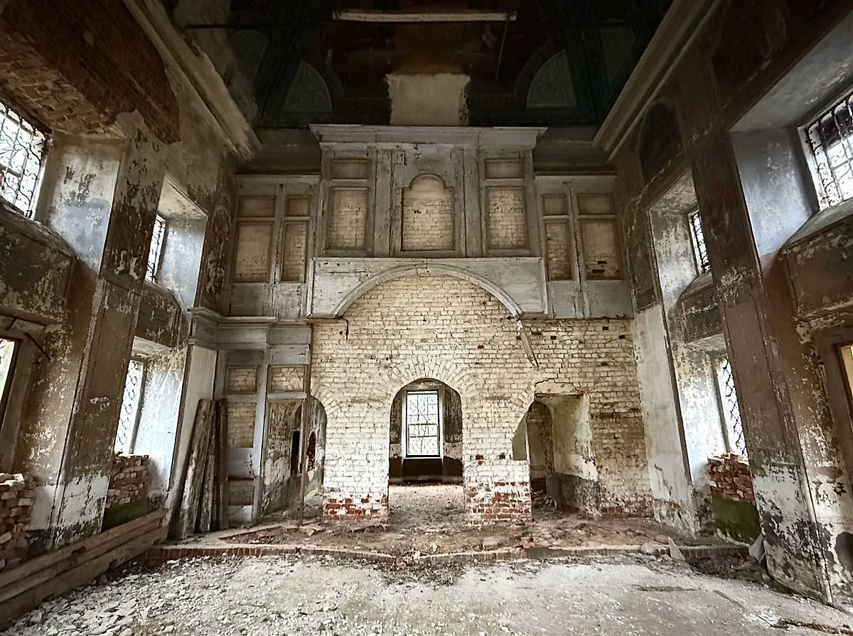 Иконостас, вид с запада, интерьер и убранство. Церковь Покрова Пресвятой Богородицы, Насакино (Сусанинский район, Костромская область)