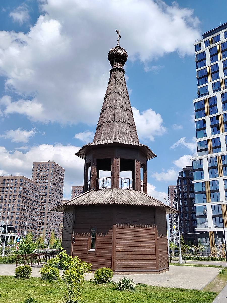 Звонница у храма, дополнительная информация. Церковь Владимира равноапостольного в Тушине, Покровское-Стрешнево (Северо-Западный административный округ (СЗАО), г. Москва)