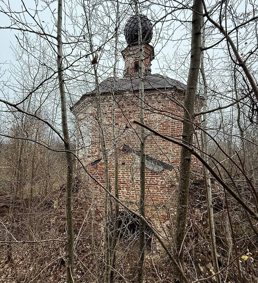Вид на основной объем с колокольни (с запада), фасады. Церковь Богоявления Господня, Мышкино (Сусанинский район, Костромская область)