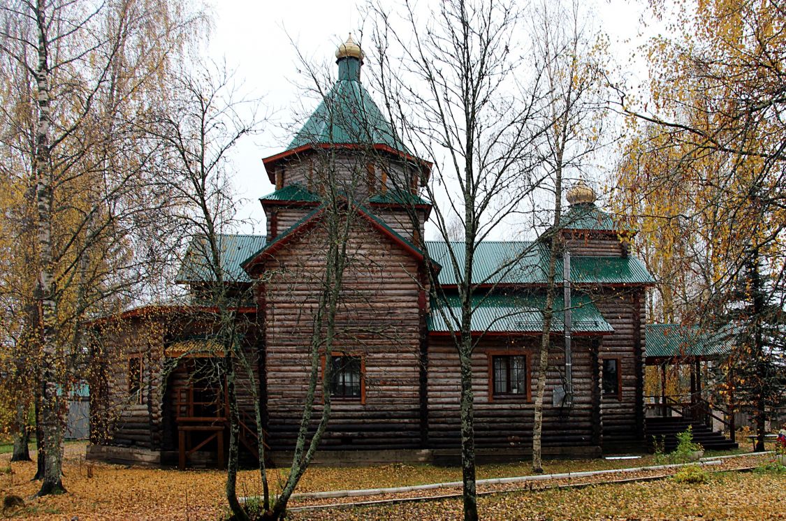 Церковь Воздвижения Креста Господня, Песь (Хвойнинский район, Новгородская область). фасады