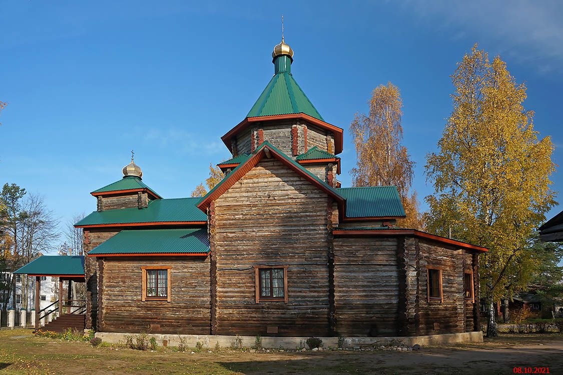 Церковь Воздвижения Креста Господня, Песь (Хвойнинский район, Новгородская область). фасады