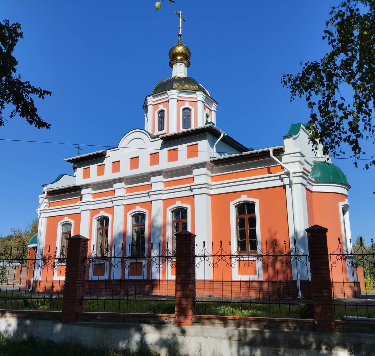 Церковь Димитрия Солунского (новая), Работки (Кстовский район, Нижегородская область). фасады