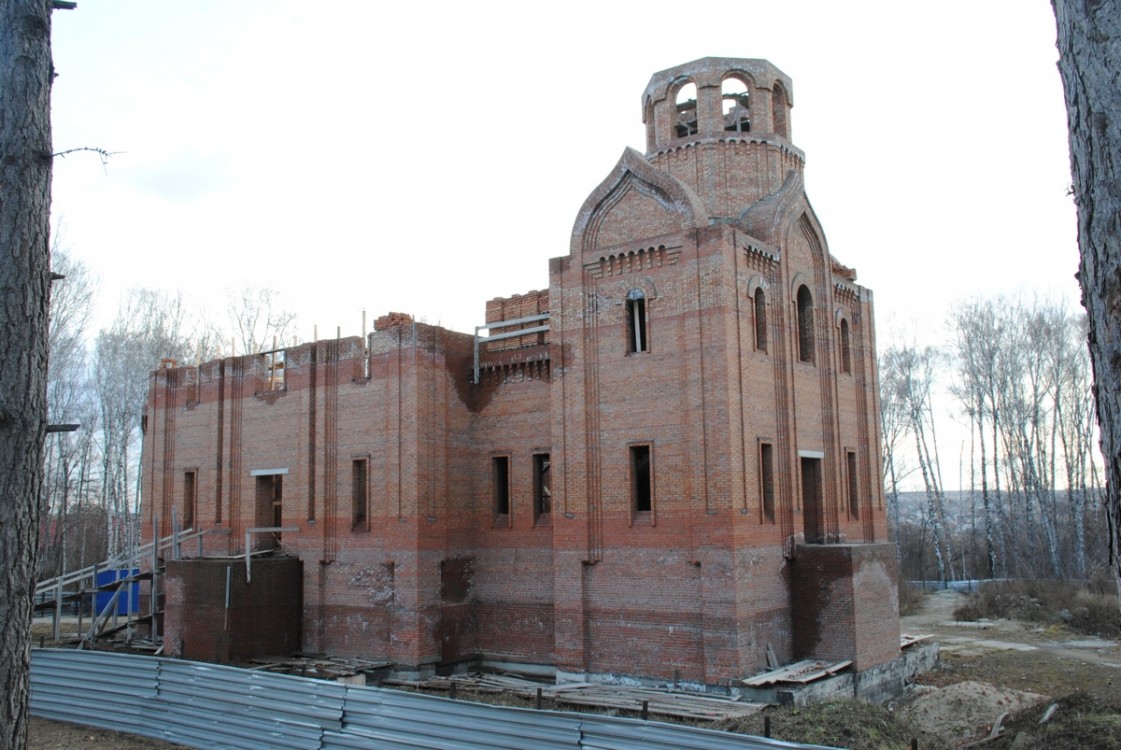 Церковь Макария Алтайского (Невского), Новосибирск (Новосибирск, город, Новосибирская область). документальные фотографии, Вид с проспекта.