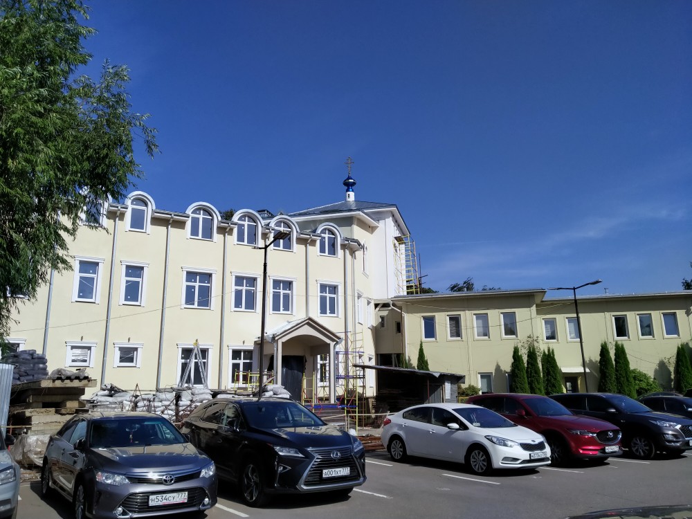 Домовая церковь Царственных страстотерпцев при Социально-духовном центре в Петровском парке, Аэропорт (Северный административный округ (САО), г. Москва). фасады