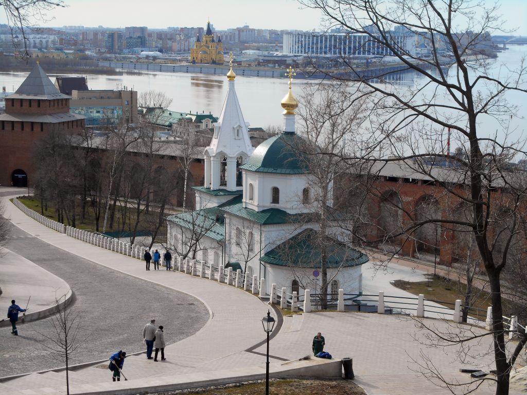 Кремль. Церковь Страстной иконы Божией Матери (новая), Нижегородский район (Нижний Новгород, город, Нижегородская область). общий вид в ландшафте
