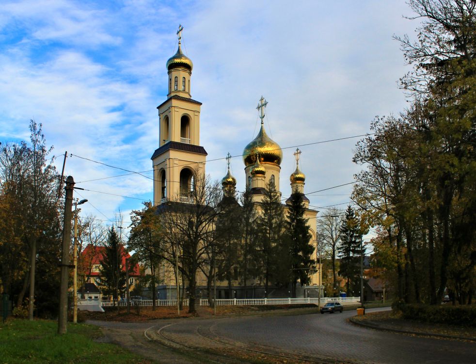 Калининград. Церковь Кирилла и Мефодия. общий вид в ландшафте