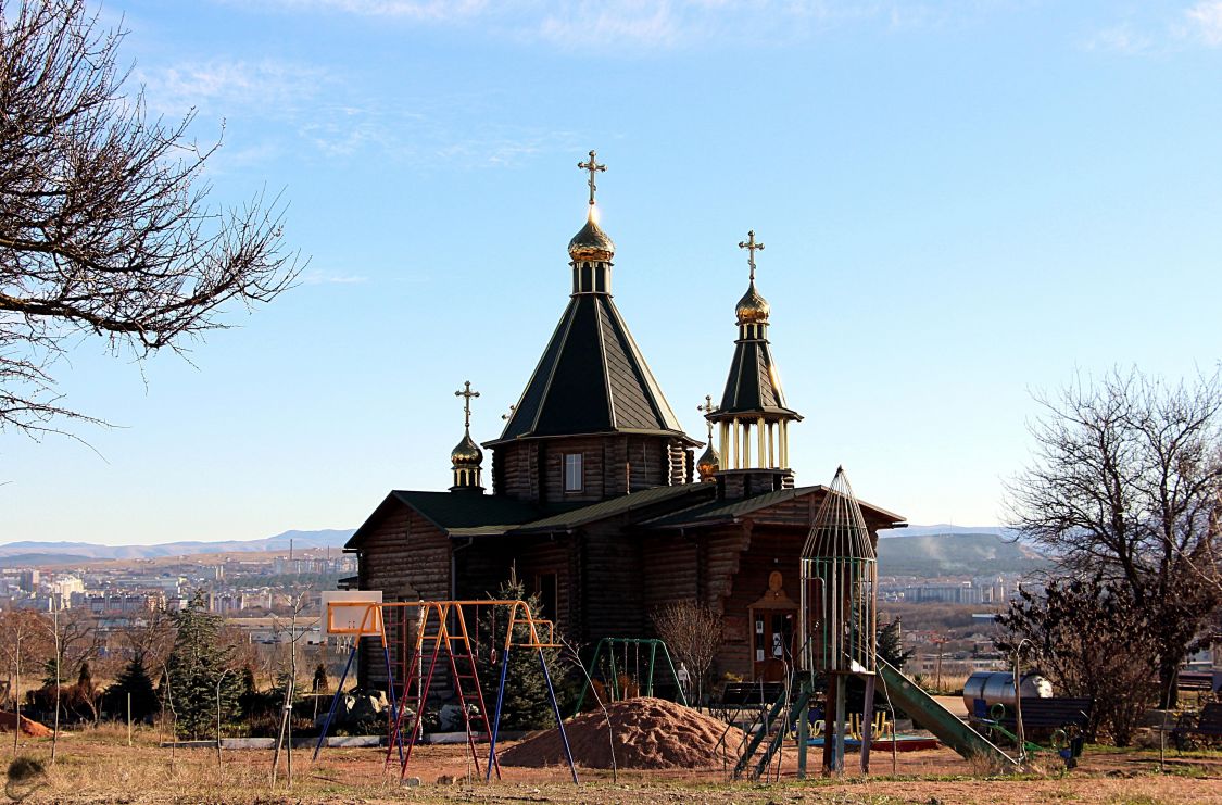 Симферополь. Церковь Серафима Саровского. фасады