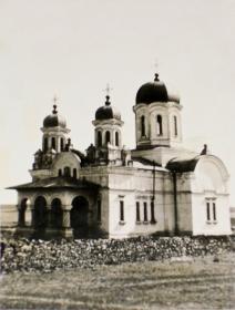 Плопени. Церковь Димитрия Солунского