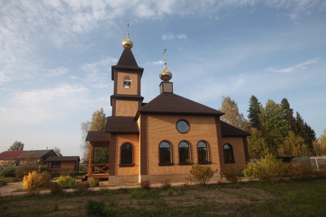 Адищево. Церковь Покрова Пресвятой Богородицы (новая). фасады