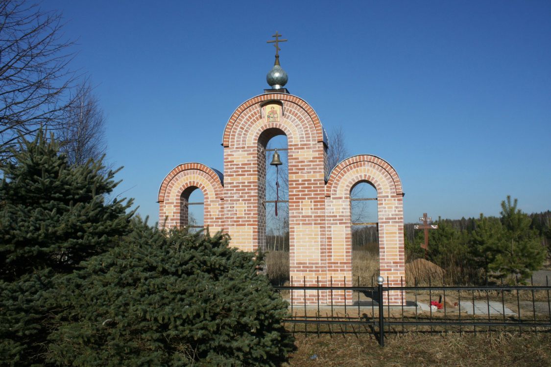Часовня-памятник погибшим в Великой Отечественной войне, Рыльково (Гагаринский район, Смоленская область). фасады