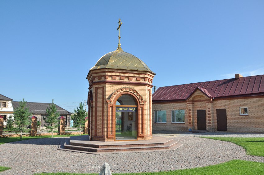 Часовня Матроны Московской, Майорское (Сакмарский район, Оренбургская область). фасады