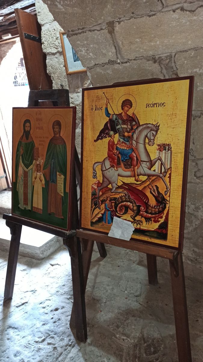 Церковь Ермогена Кипрского, Эпископи (Лимасол, Кипр). интерьер и убранство