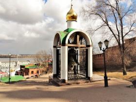 Нижний Новгород. Звонница с набатным колоколом