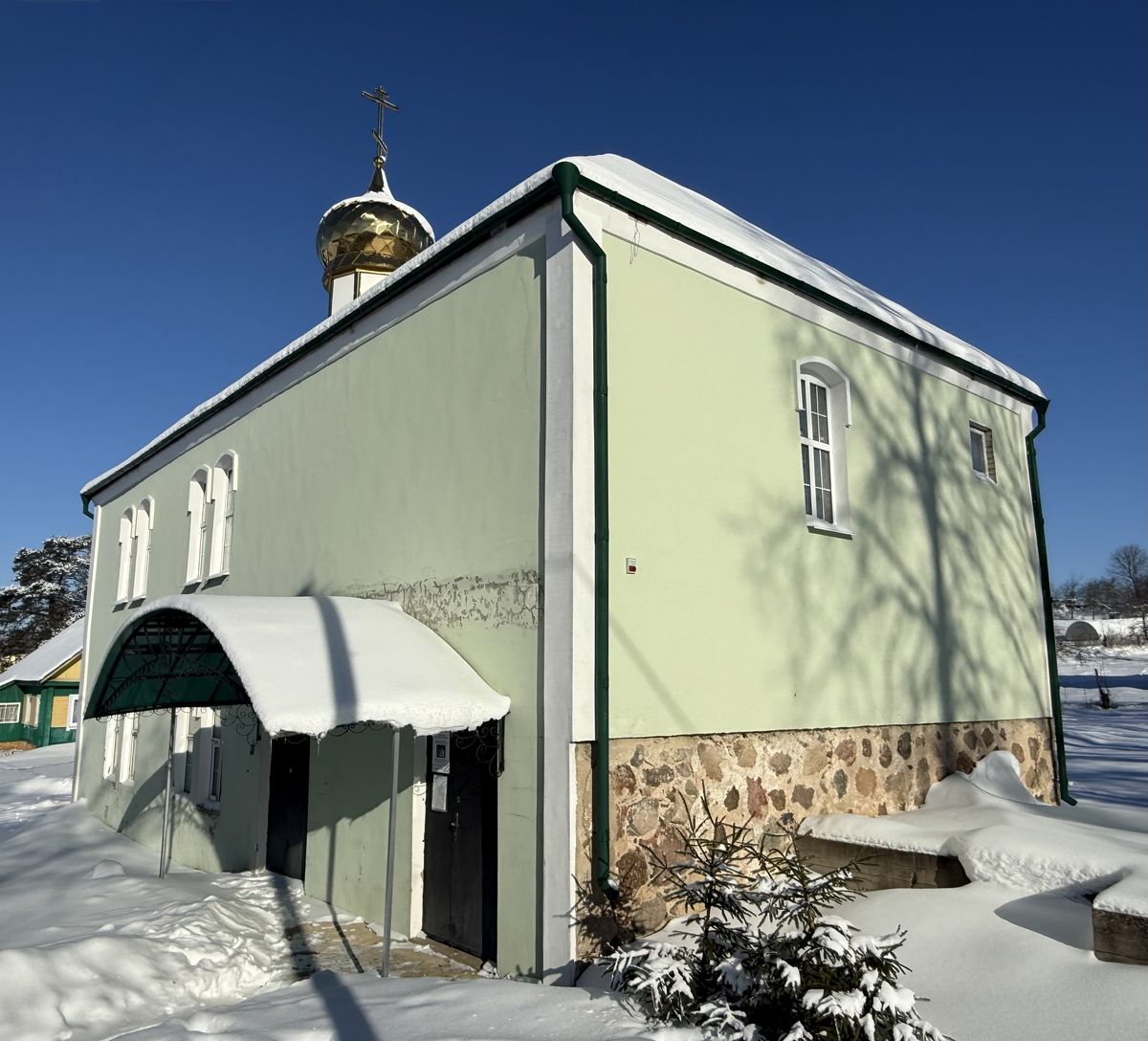 Вид с юга, фасады. Церковь Анны Праведной, Першаи (Воложинский район, Беларусь, Минская область)