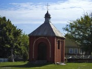 Неизвестная часовня, Небольшая часовня на территории церкви<br>, Малеч, Берёзовский район, Беларусь, Брестская область