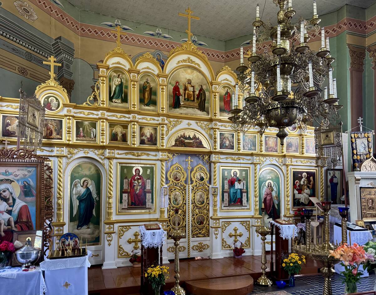 Церковь Рождества Пресвятой Богородицы, Дубое (Пинский район, Беларусь, Брестская область). интерьер и убранство, Иконостас