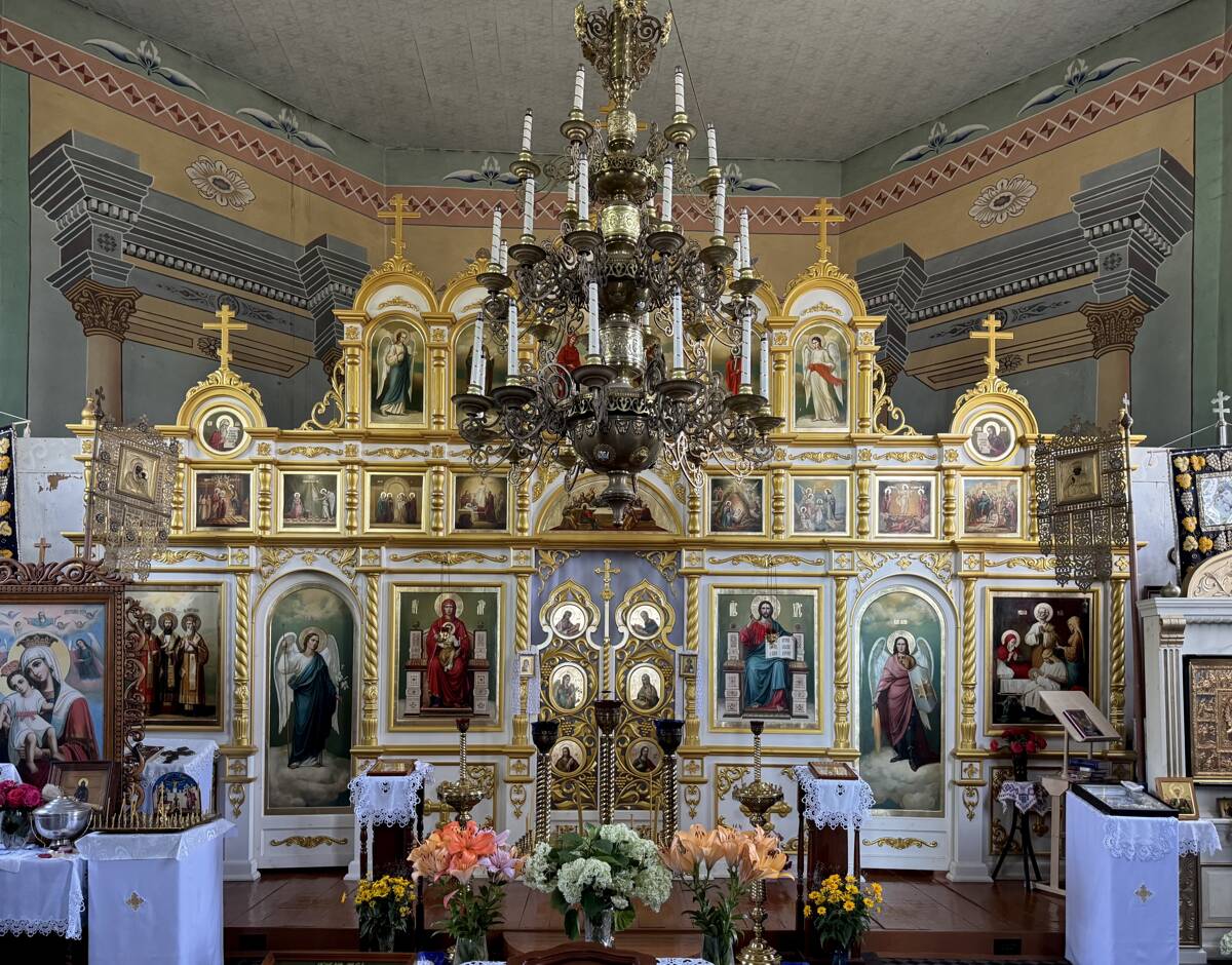 Церковь Рождества Пресвятой Богородицы, Дубое (Пинский район, Беларусь, Брестская область). интерьер и убранство, Интерьер, фронтальный вид