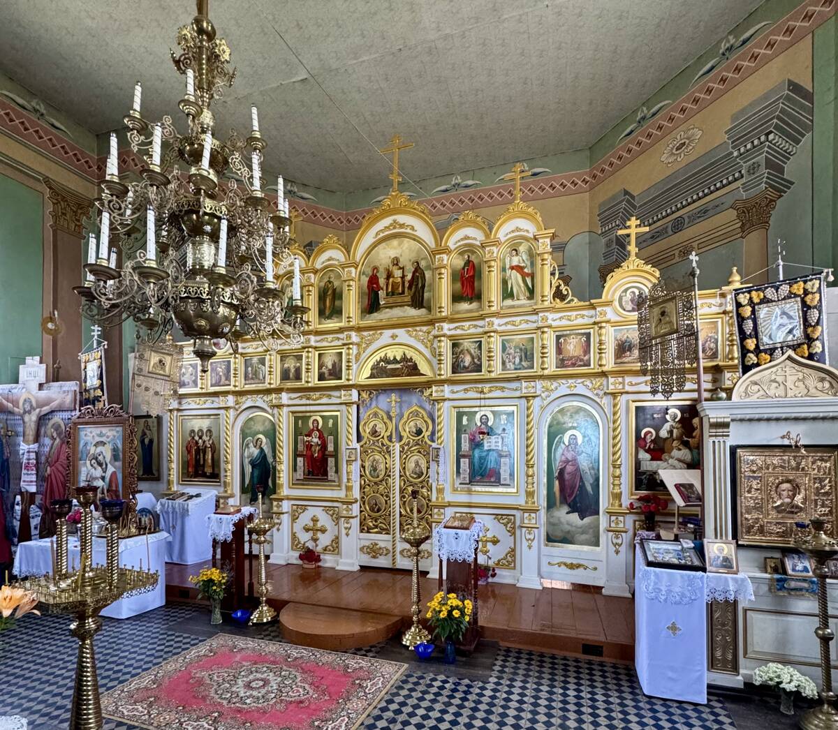Церковь Рождества Пресвятой Богородицы, Дубое (Пинский район, Беларусь, Брестская область). интерьер и убранство, Интерьер
