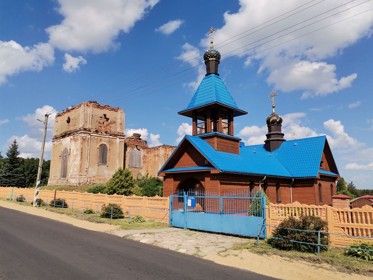 Церковь Успения Пресвятой Богородицы (новая), Холопеничи (Крупский район, Беларусь, Минская область). фасады