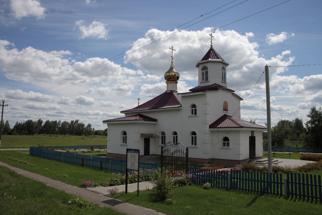 Уза. Церковь Пиония Смирнского. фасады