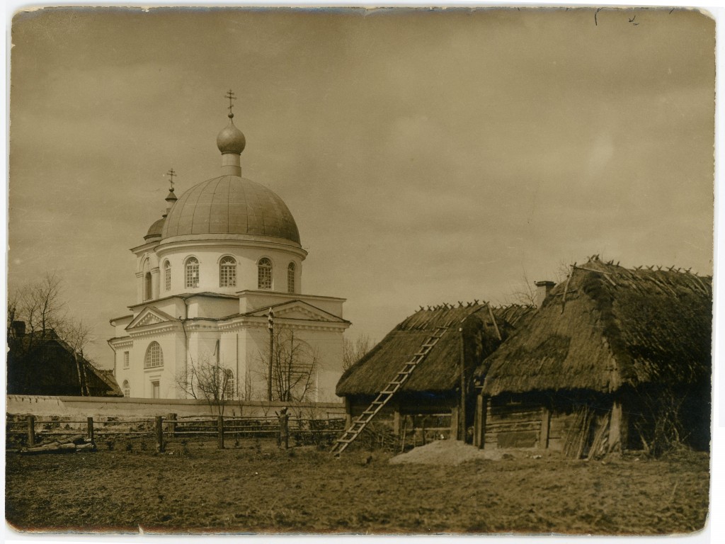 Церковь Николая Чудотворца, Осекров (Турийский район, Украина, Волынская область). архивная фотография, Вид на абсиду. Почтовая фотооткрытка 1916 г.