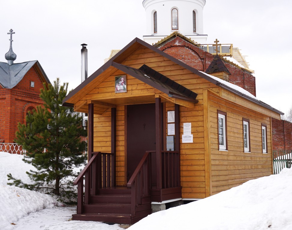 Савостьяново. Церковь Рождества Пресвятой Богородицы (временная). фасады