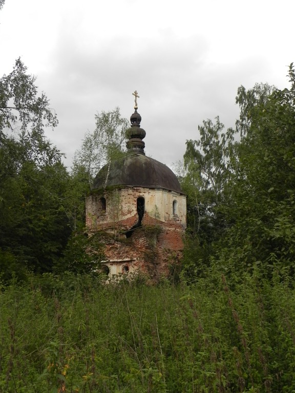 Церковь Воскресения Христова, Воскресенское (Калязинский район, Тверская область). фасады, Церковь Воскресения в селе Воскресенском