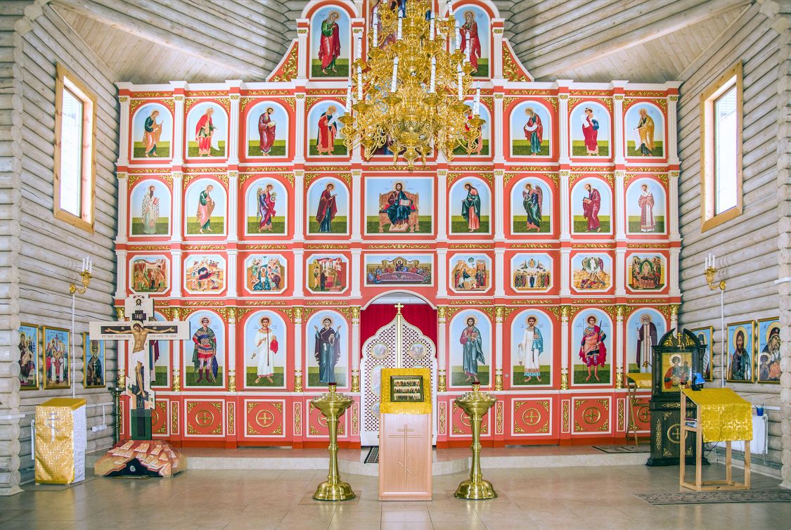 Церковь Георгия Победоносца, Мирный (Оричевский район, Кировская область). интерьер и убранство, Церковь Георгия Победоносца. Иконостас