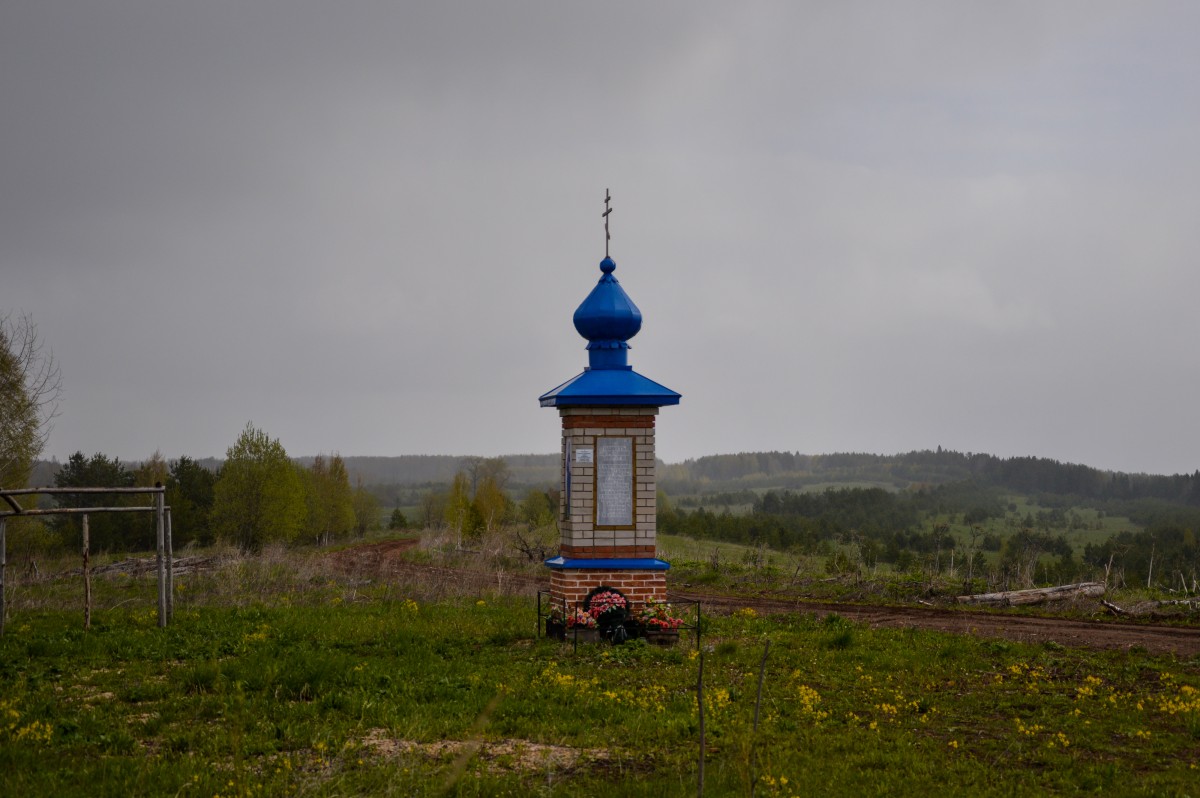 Часовенный столб, Октябрьский (Слободской район, Кировская область). фасады