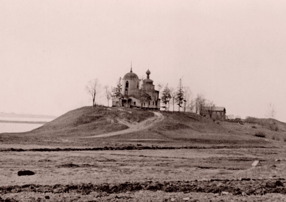 Церковь Илии Пророка, Ильинское (Красногородский район, Псковская область). архивная фотография, Фото 1971 Геннадия Петрова