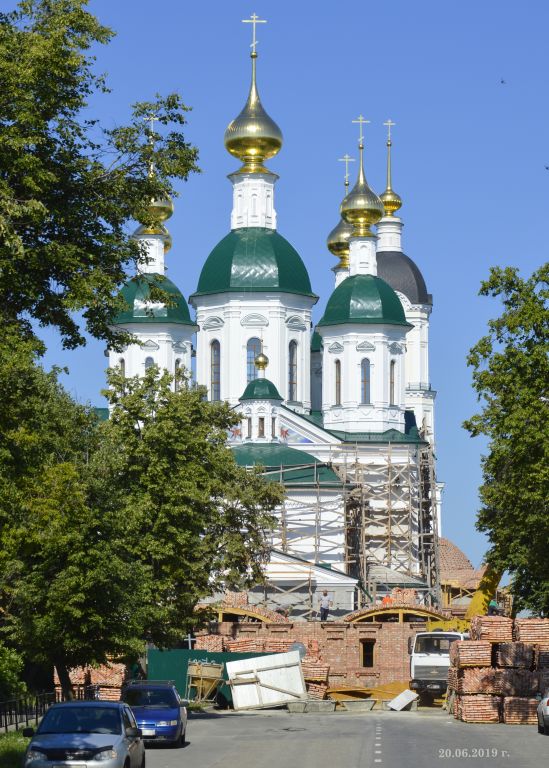 Успенская пустынь. Собор Успения Пресвятой Богородицы (новый), Саров (Саров, город, Нижегородская область). документальные фотографии