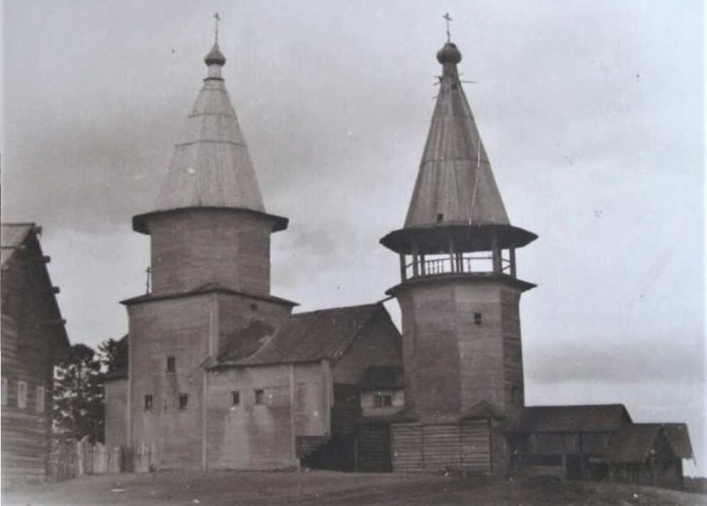 Церковь Вознесения Господня, Типиницы (Медвежьегорский район, Республика Карелия). архивная фотография, Вид с севера после реставрации, начало 1950-х годов. Из ГНИМА им. Щусева.
