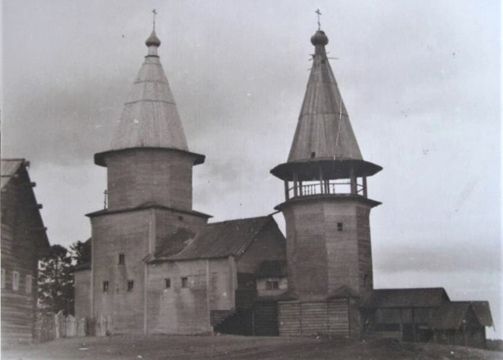 Типиницы. Церковь Вознесения Господня. архивная фотография, Вид с севера на Варваринскую церковь в Типиницах после реставрации, начало 1950-х годов. Из ГНИМА им. Щусева. 