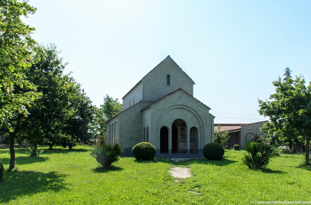 Троицкий монастырь, Кварели (Кахетия, Грузия). фасады