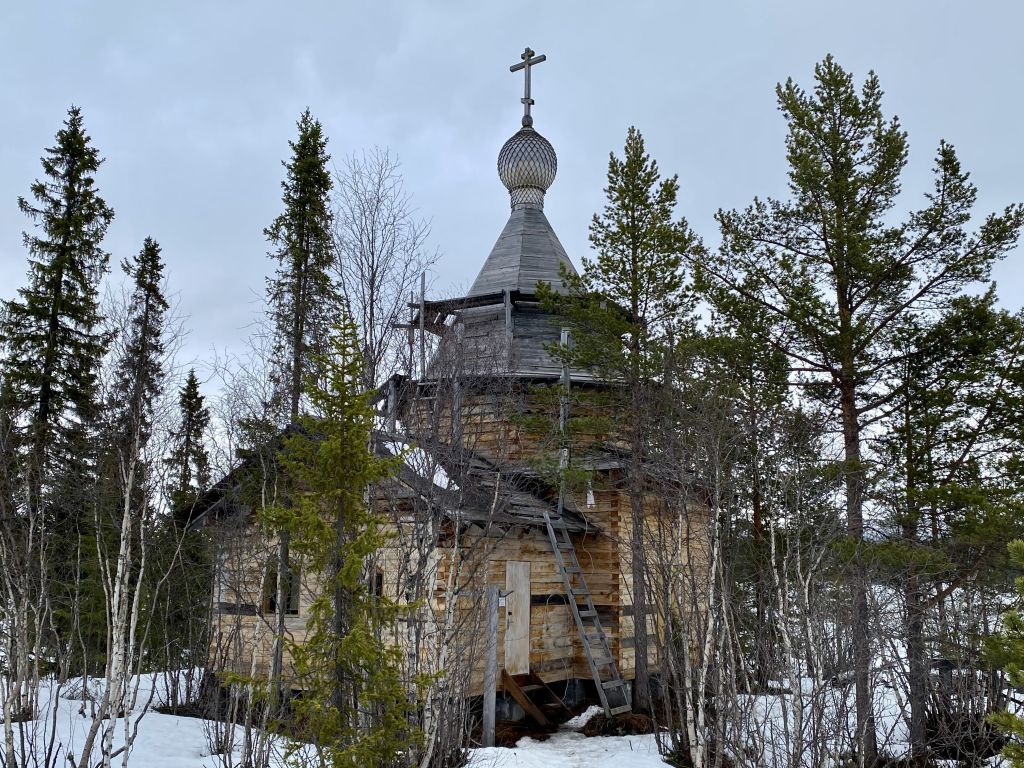 Кильдинское, озеро. Церковь Сергия Радонежского на Кильдинском озере. фасады