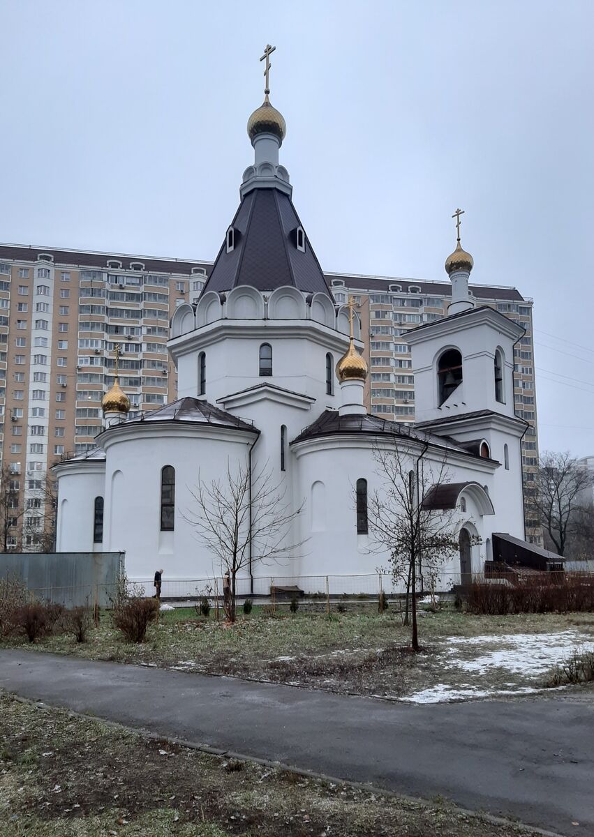 Церковь Серафима Саровского в Восточном Дегунине, Восточное Дегунино (Северный административный округ (САО), г. Москва). фасады, Вид с северо-востока