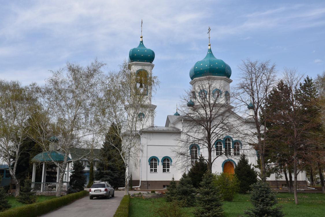 Тургень. Церковь Михаила Архангела (новая). фасады