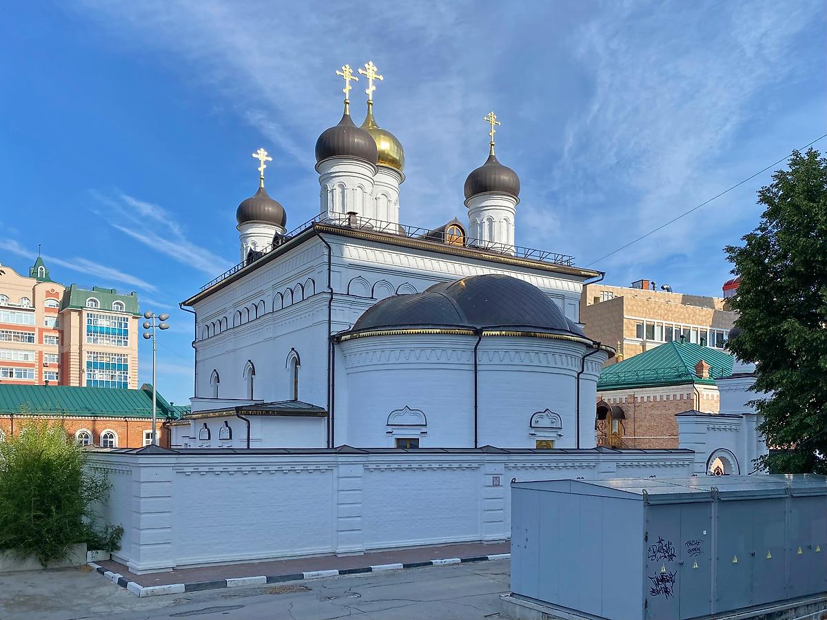 Вид с юго-востока, фасады. Спасский женский монастырь. Церковь Спаса Нерукотворного Образа (новая), Ульяновск (Ульяновск, город, Ульяновская область)