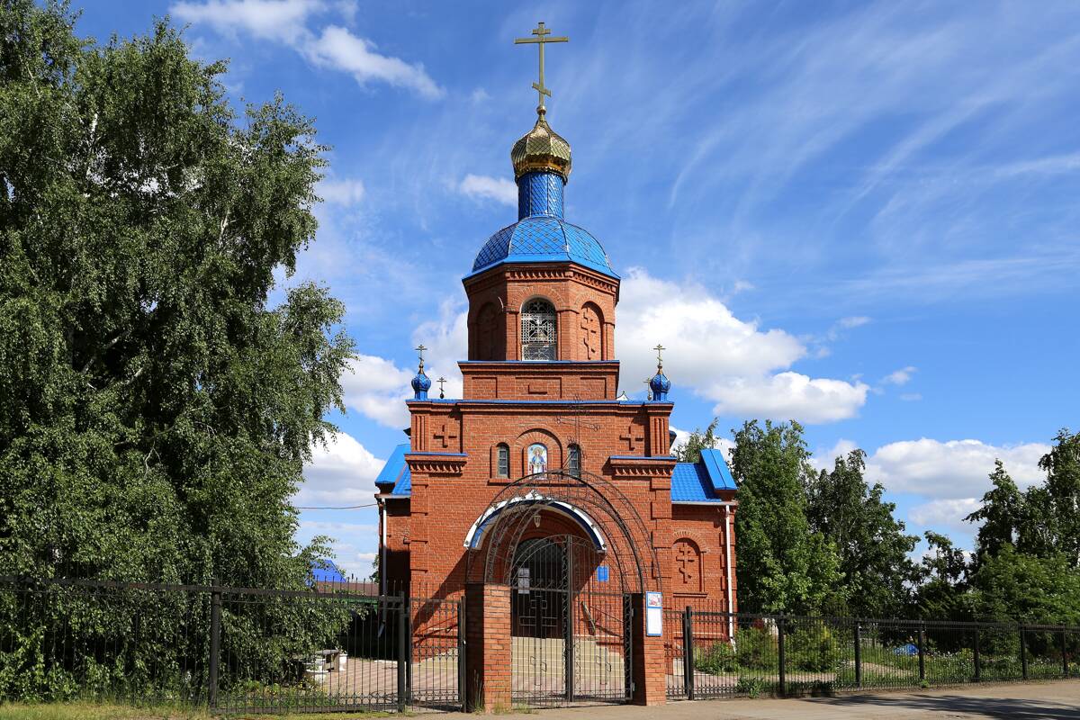 Церковь Покрова Пресвятой Богородицы, Нововаршавка (Нововаршавский район, Омская область). фасады