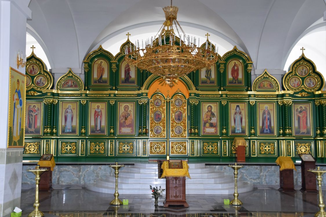 Собор Троицы Живоначальной и Севастиана Карагандинского, Караганда (Карагандинская область, Казахстан). интерьер и убранство, Нижний предел