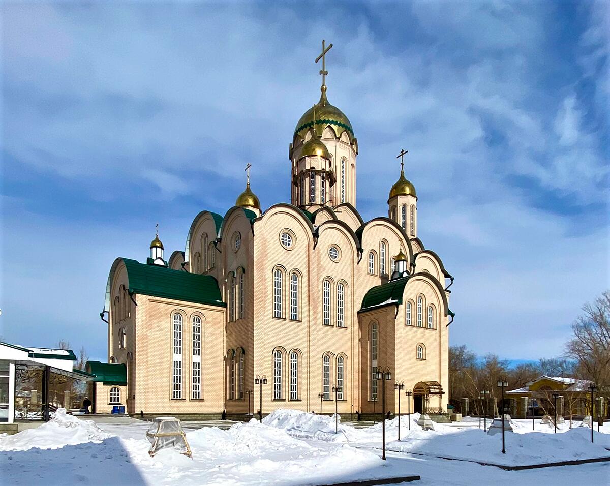 Собор Троицы Живоначальной и Севастиана Карагандинского, Караганда (Карагандинская область, Казахстан). фасады, Вид с юго-запада