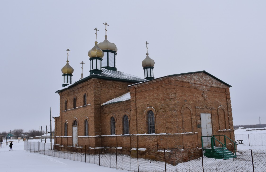 Коловертное. Церковь Рождества Христова. фасады