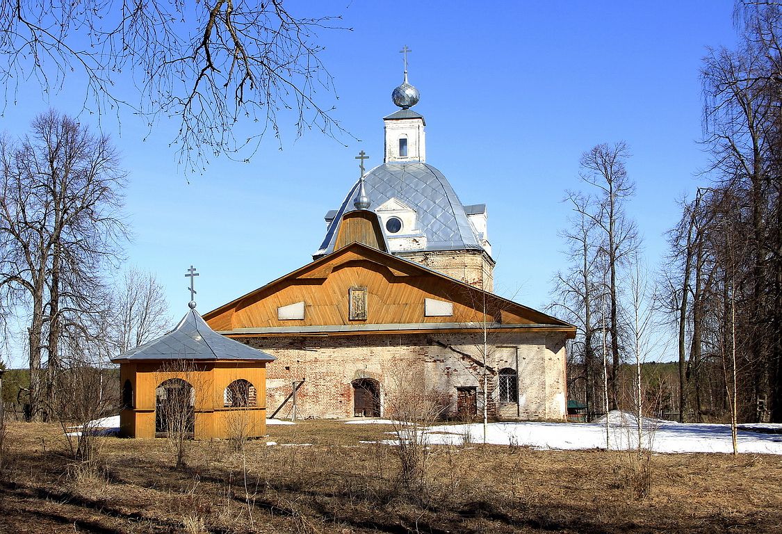 Церковь Воскресения Христова, Троицкое (Шарьинский район, Костромская область). фасады