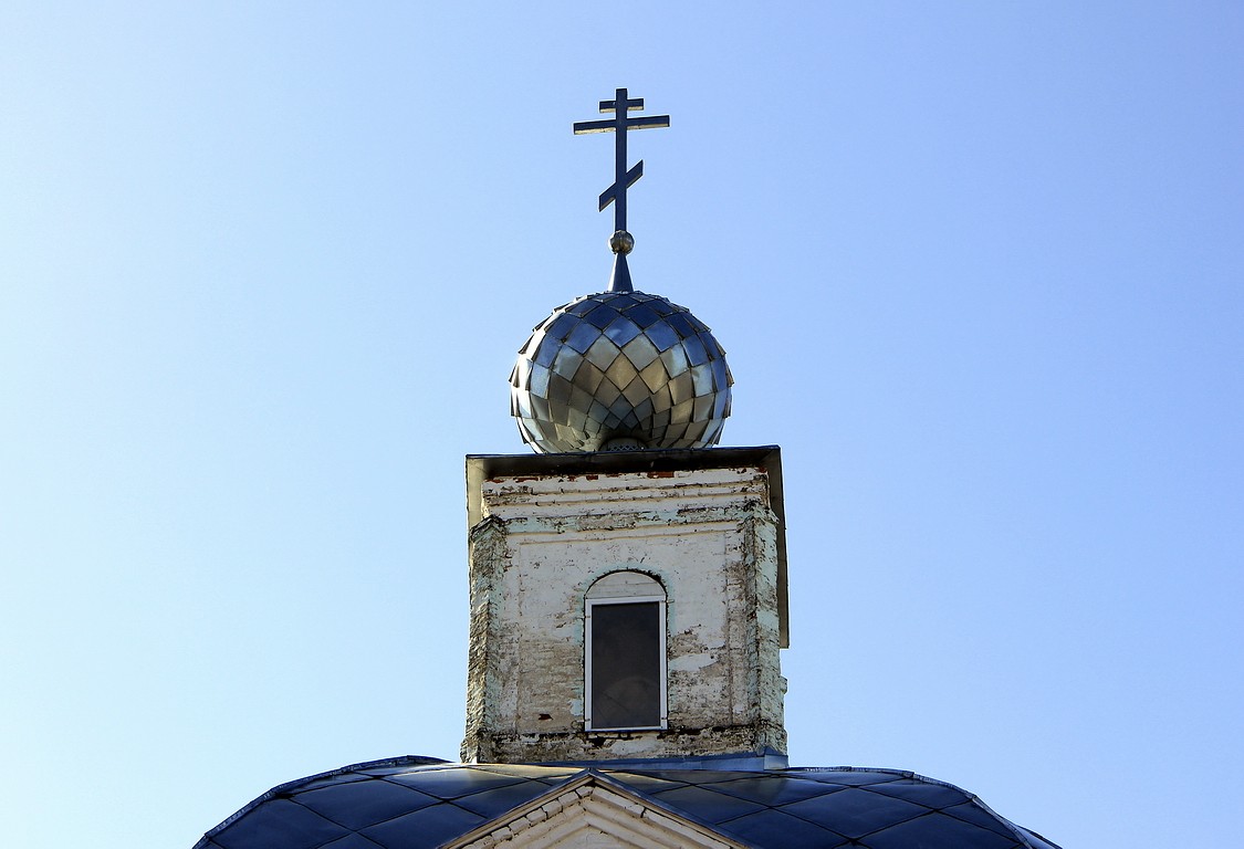 Церковь Воскресения Христова, Троицкое (Шарьинский район, Костромская область). архитектурные детали
