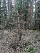 Церковь Алексия, человека Божия, Крест установленный на месте церкви<br>, Погост Сиглинский, Волховский район, Ленинградская область
