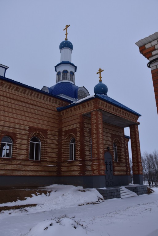 Большой Чаган. Церковь Успения Пресвятой Богородицы. фасады