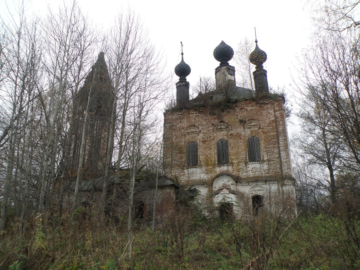 Церковь Троицы Живоначальной, Исупово (Сусанинский район, Костромская область). фасады
