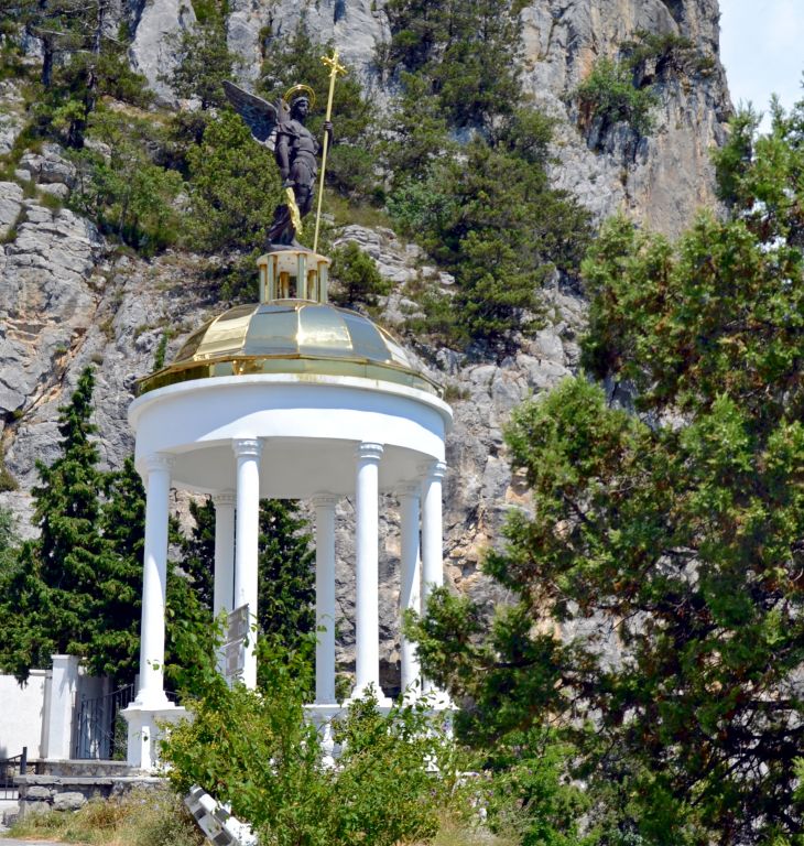 Часовня Михаила Архангела, Ореанда (Ялта, город, Республика Крым). фасады