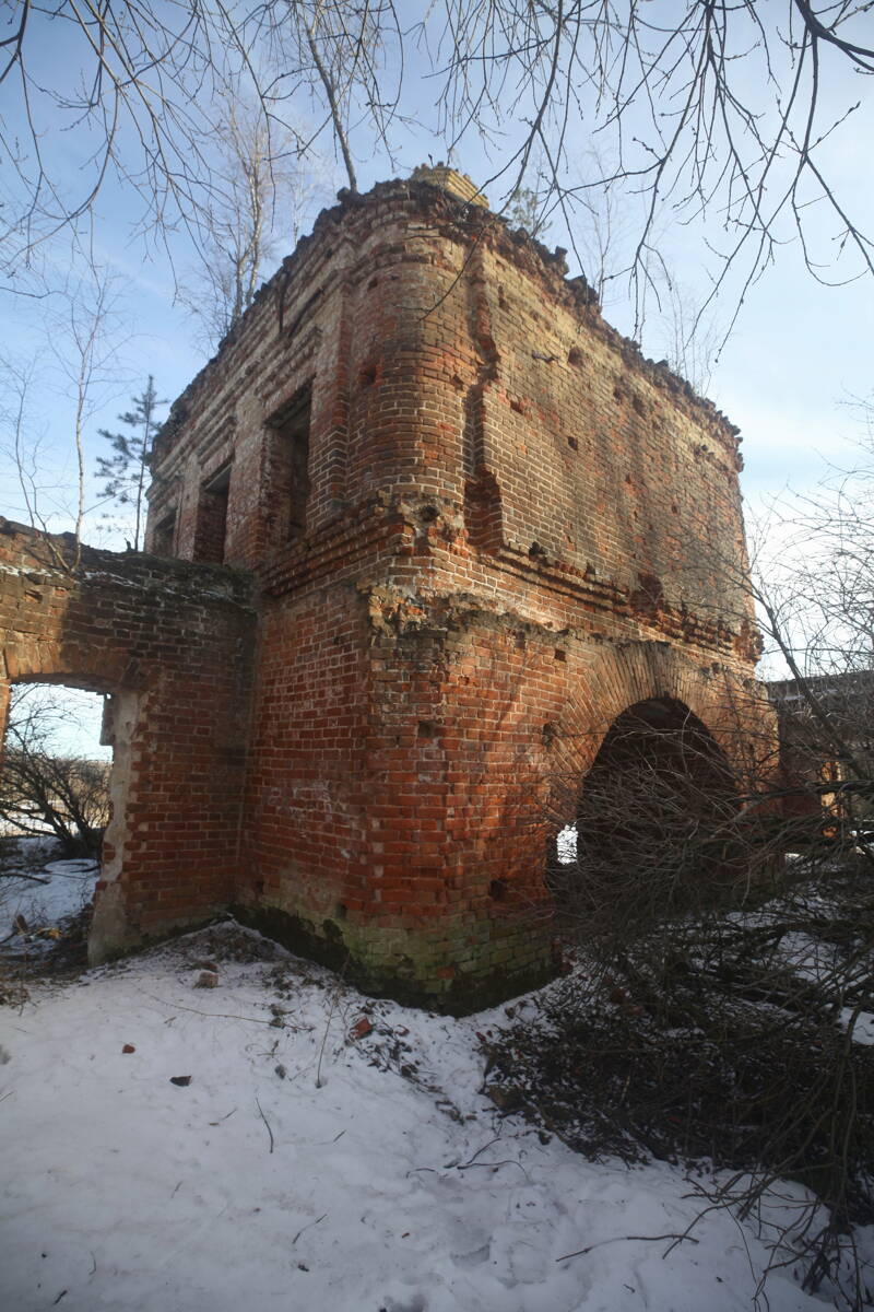 Церковь Покрова Пресвятой Богородицы, Бородатово (Судиславский район, Костромская область). архитектурные детали