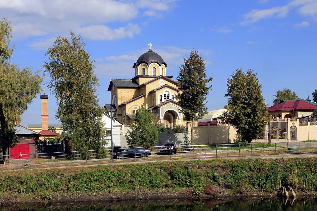 Собор Успения Пресвятой Богородицы (новый), Алатырь (Алатырский район и г. Алатырь, Республика Чувашия). фасады